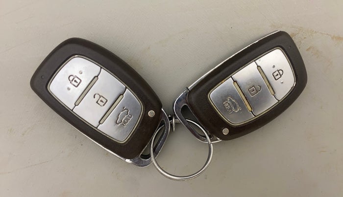 2013 Hyundai Grand i10 SPORTZ 1.1 CRDI, Diesel, Manual, 63,016 km, Key Close Up