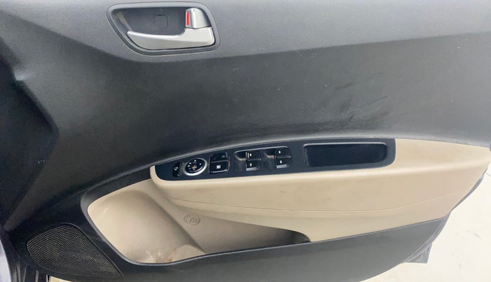 2013 Hyundai Grand i10 SPORTZ 1.1 CRDI, Diesel, Manual, 63,016 km, Driver Side Door Panels Control