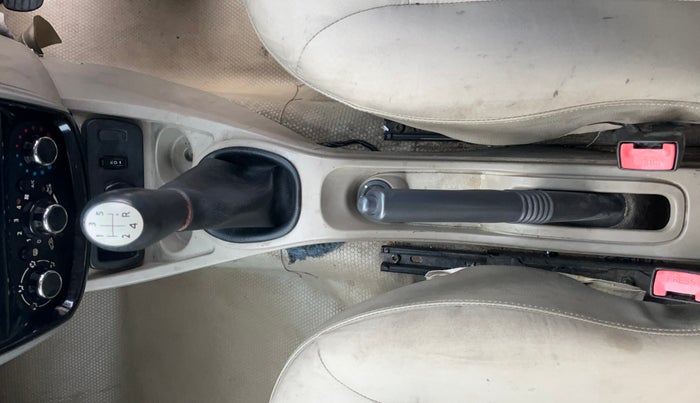 2015 Nissan Terrano XL D PLUS, Diesel, Manual, 95,649 km, Gear Lever