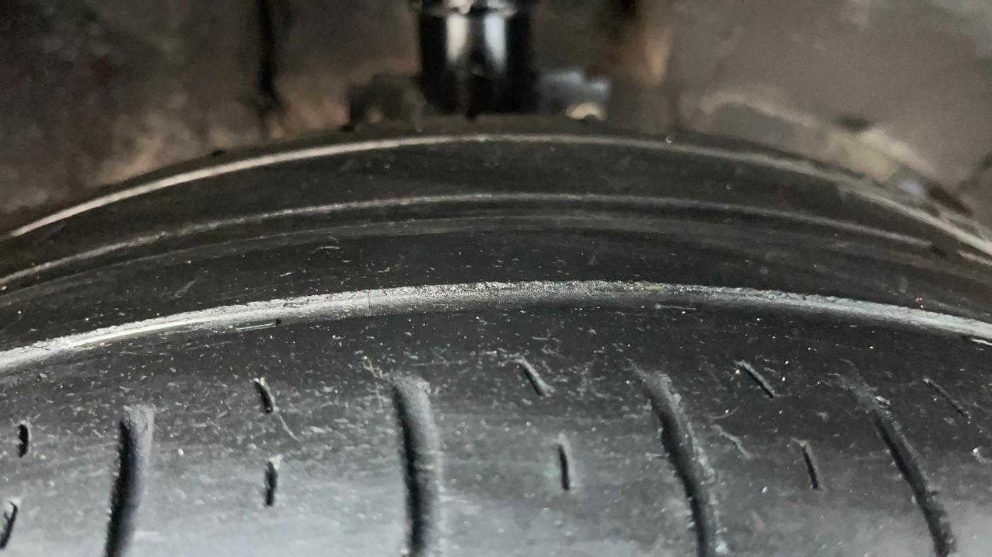 2015 Nissan Terrano XL D PLUS, Diesel, Manual, 95,806 km, Right Front Tyre Tread