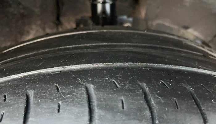 2015 Nissan Terrano XL D PLUS, Diesel, Manual, 95,649 km, Right Front Tyre Tread