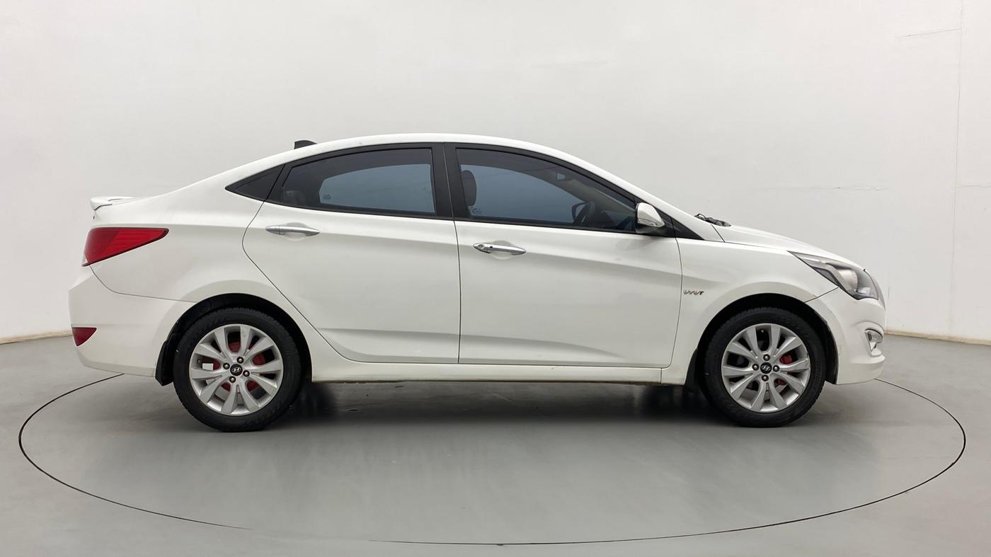 2015 Hyundai Verna FLUIDIC 4S1.6 VTVT SX O, Petrol, Manual, 81,180 km, Right Side View