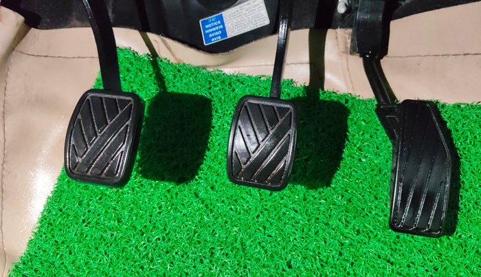 2018 Maruti Baleno DELTA PETROL 1.2, Petrol, Manual, 73,881 km, Pedals