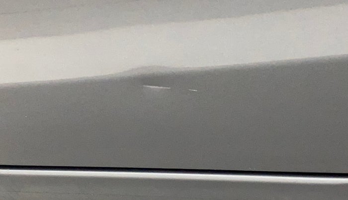 2015 Maruti Ertiga VXI CNG, CNG, Manual, 1,00,742 km, Rear left door - Minor scratches