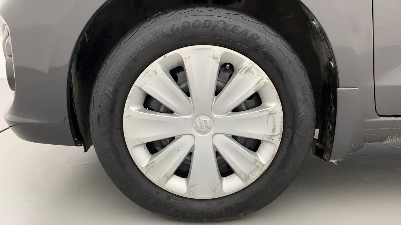 2015 Maruti Ertiga VXI CNG, CNG, Manual, 1,00,742 km, Left Front Wheel