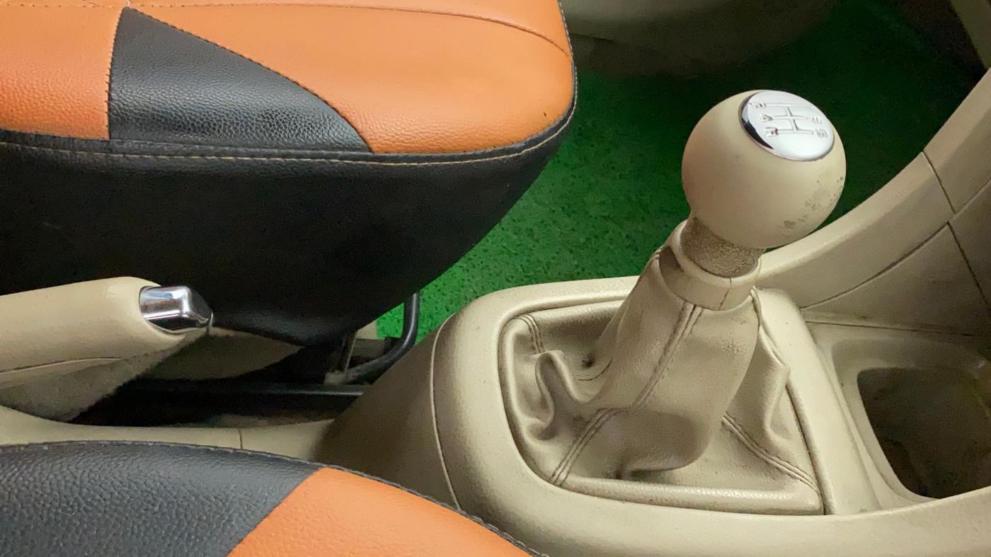 2015 Maruti Ertiga VXI CNG, CNG, Manual, 1,00,742 km, Gear Lever