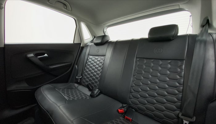 2018 Volkswagen Polo COMFORTLINE 1.0 PETROL, Petrol, Manual, 22,051 km, Right Side Rear Door Cabin