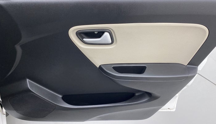 2022 Maruti Alto VXI, Petrol, Manual, 2,650 km, Driver Side Door Panels Control