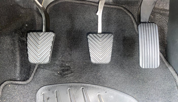 2017 Hyundai Verna 1.6 VTVT SX, Petrol, Manual, 21,249 km, Pedals