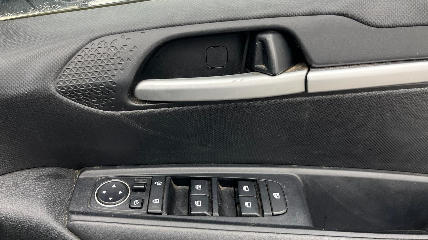 2020 KIA SONET GTX PLUS 1.0 IMT, Petrol, Manual, 31,426 km, Driver Side Door Panels Control