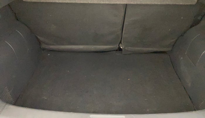 2022 Nissan MAGNITE XV PREMIUM TURBO CVT, Petrol, Automatic, 18,165 km, Boot Inside