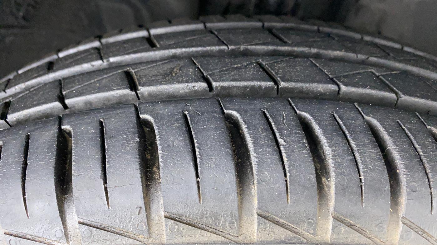 2020 Renault Kwid 1.0 RXT Opt, Petrol, Manual, 6,669 km, Right Front Tyre Tread