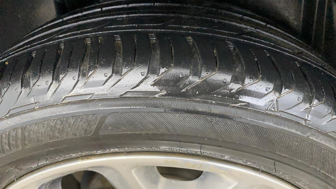 2019 Jeep Compass LIMITED PLUS PETROL AT, Petrol, Automatic, 73,555 km, Right Rear Tyre Tread