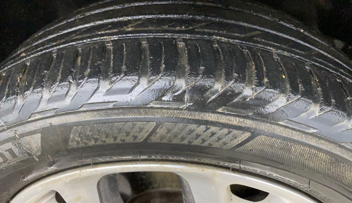 2019 Jeep Compass LIMITED PLUS PETROL AT, Petrol, Automatic, 73,510 km, Right Front Tyre Tread