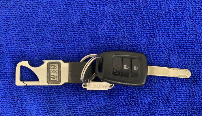 2017 Honda WR-V 1.2L I-VTEC VX MT, Petrol, Manual, 37,590 km, Key Close Up