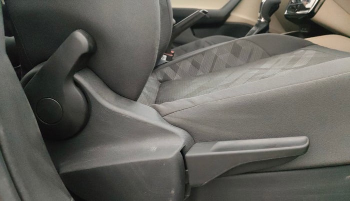 2025 Skoda SLAVIA Sportline 1.0L TSI AT, Petrol, Automatic, 2,384 km, Driver Side Adjustment Panel