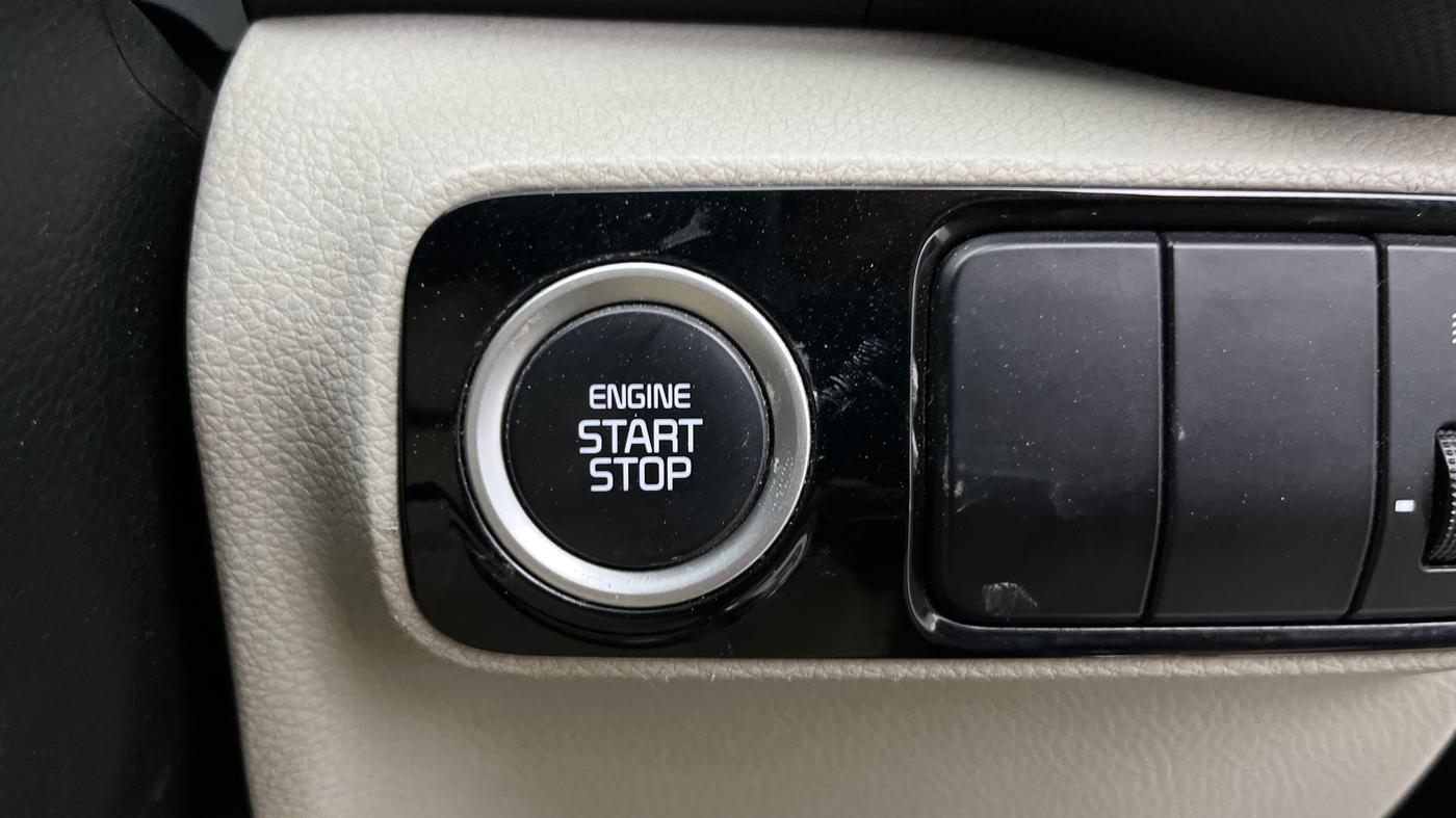 2020 KIA SONET HTX 1.0 IMT, Petrol, Manual, 95,224 km, Keyless Start/ Stop Button