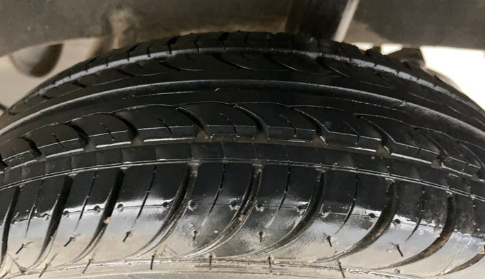 2017 Datsun Redi Go S, Petrol, Manual, 54,363 km, Left Rear Tyre Tread