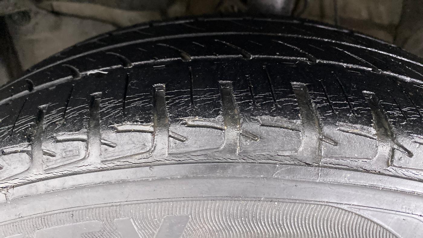 2016 Honda Jazz 1.2 V AT, Petrol, Automatic, 31,687 km, Left Front Tyre Tread