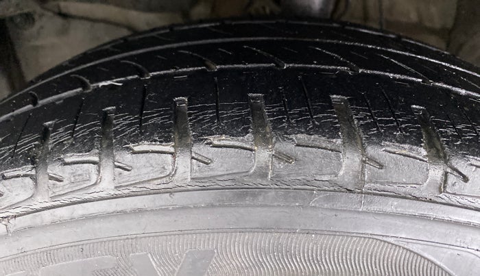 2016 Honda Jazz 1.2 V AT, Petrol, Automatic, 31,687 km, Left Front Tyre Tread