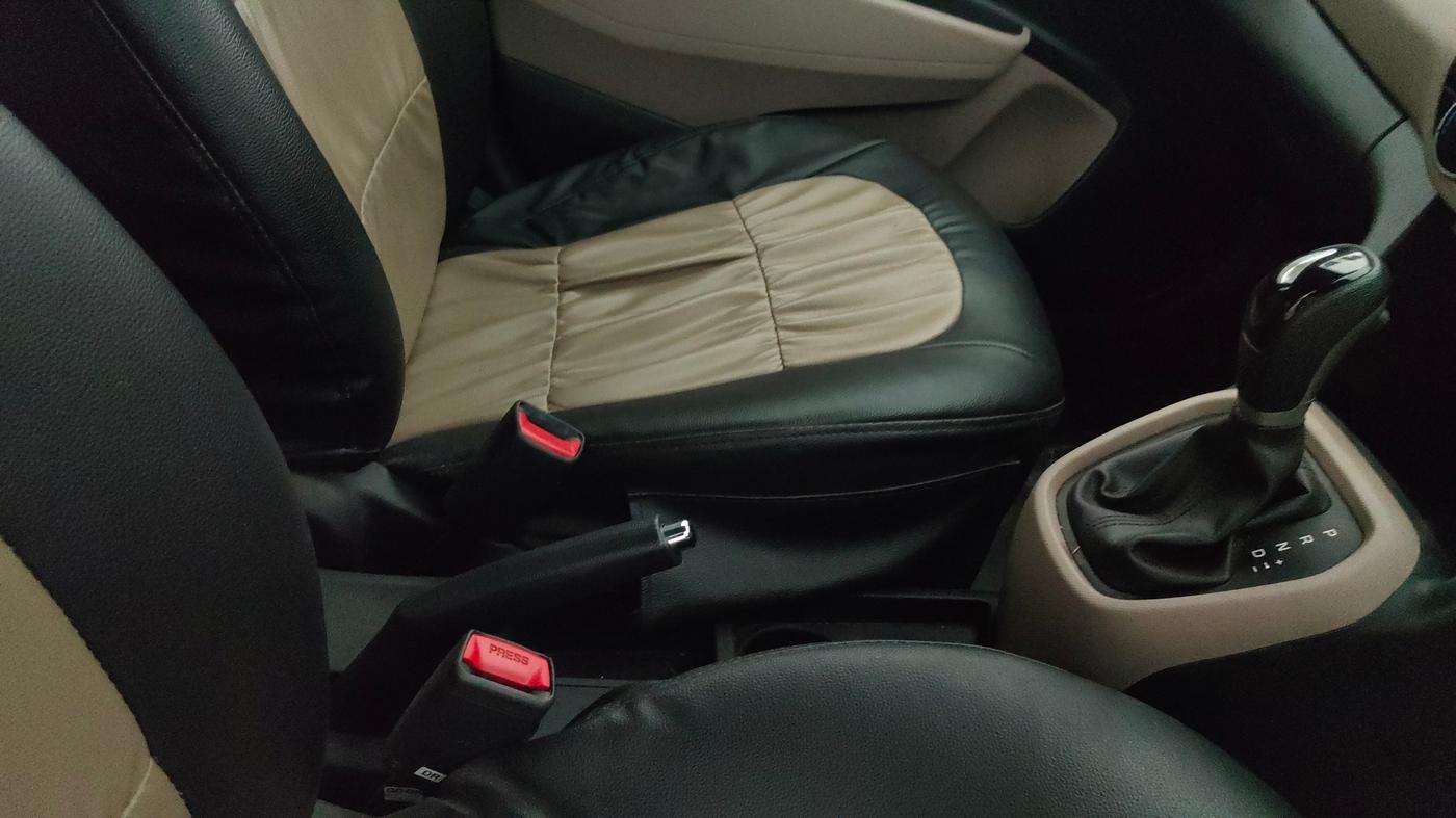 2017 Hyundai Grand i10 SPORTZ (O) AT 1.2 KAPPA VTVT, Petrol, Automatic, 69,502 km, Gear Lever