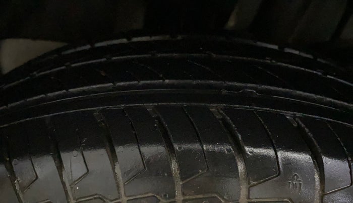 2024 Maruti Swift LXi, Petrol, Manual, 33,299 km, Left Rear Tyre Tread