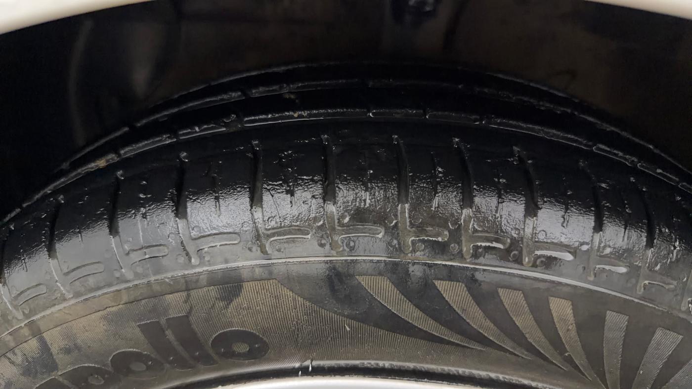 2020 Hyundai AURA S 1.2, Petrol, Manual, 44,145 km, Left Front Tyre Tread