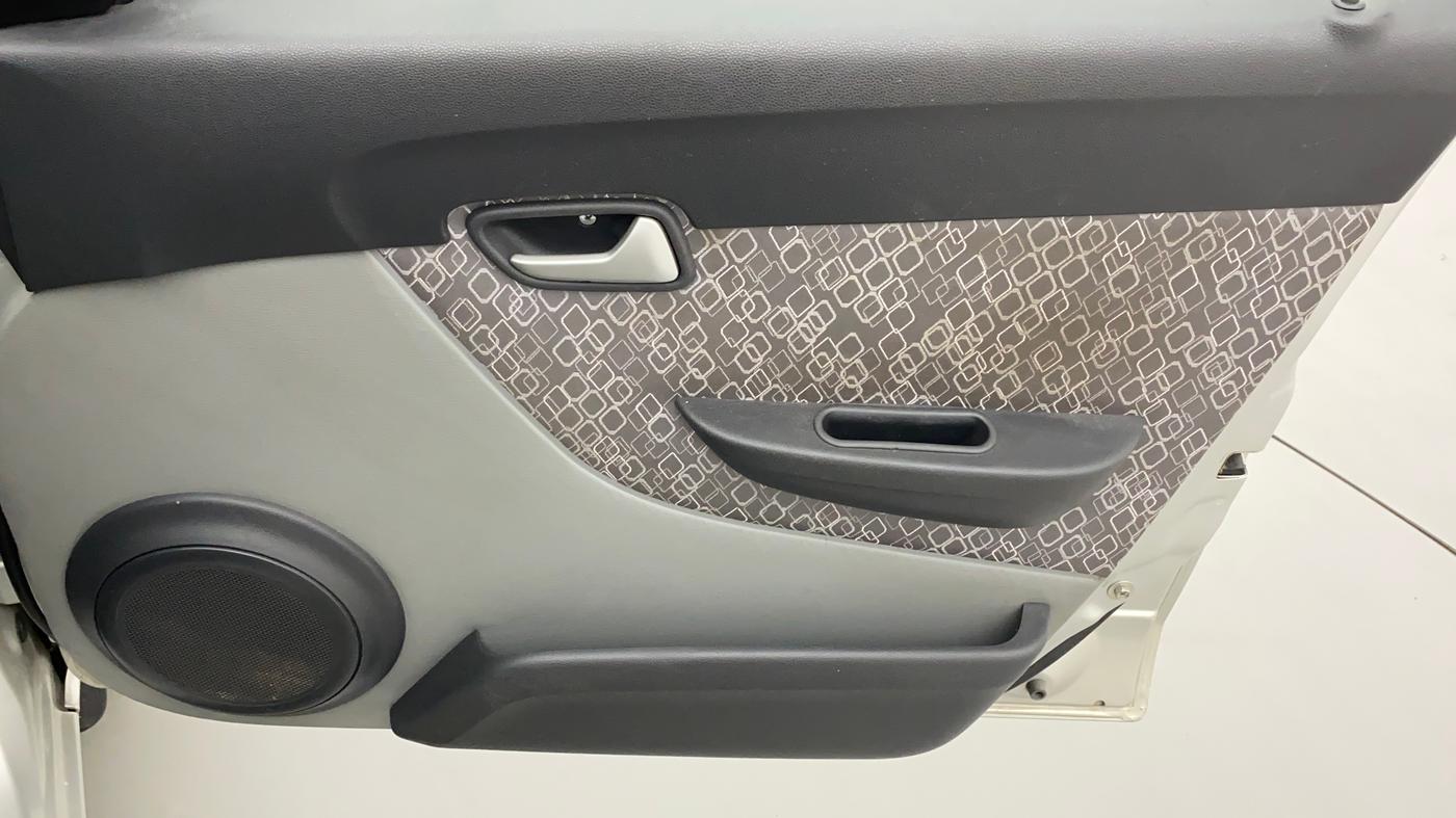 2018 Maruti Alto 800 VXI, Petrol, Manual, 18,410 km, Driver Side Door Panels Control