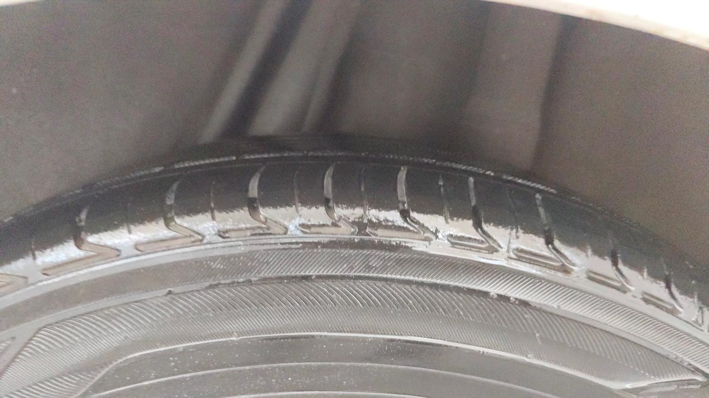 2017 Honda Jazz 1.2L I-VTEC V AT, CNG, Automatic, 1,13,720 km, Left Rear Tyre Tread