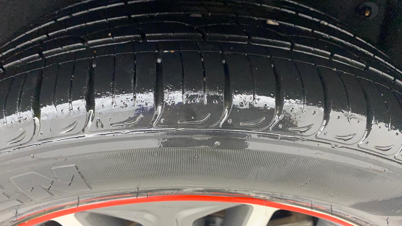 2017 Hyundai Tucson GLS 2WD AT PETROL, Petrol, Automatic, 48,293 km, Left Rear Tyre Tread