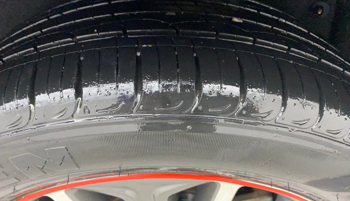 2017 Hyundai Tucson GLS 2WD AT PETROL, Petrol, Automatic, 48,293 km, Left Rear Tyre Tread