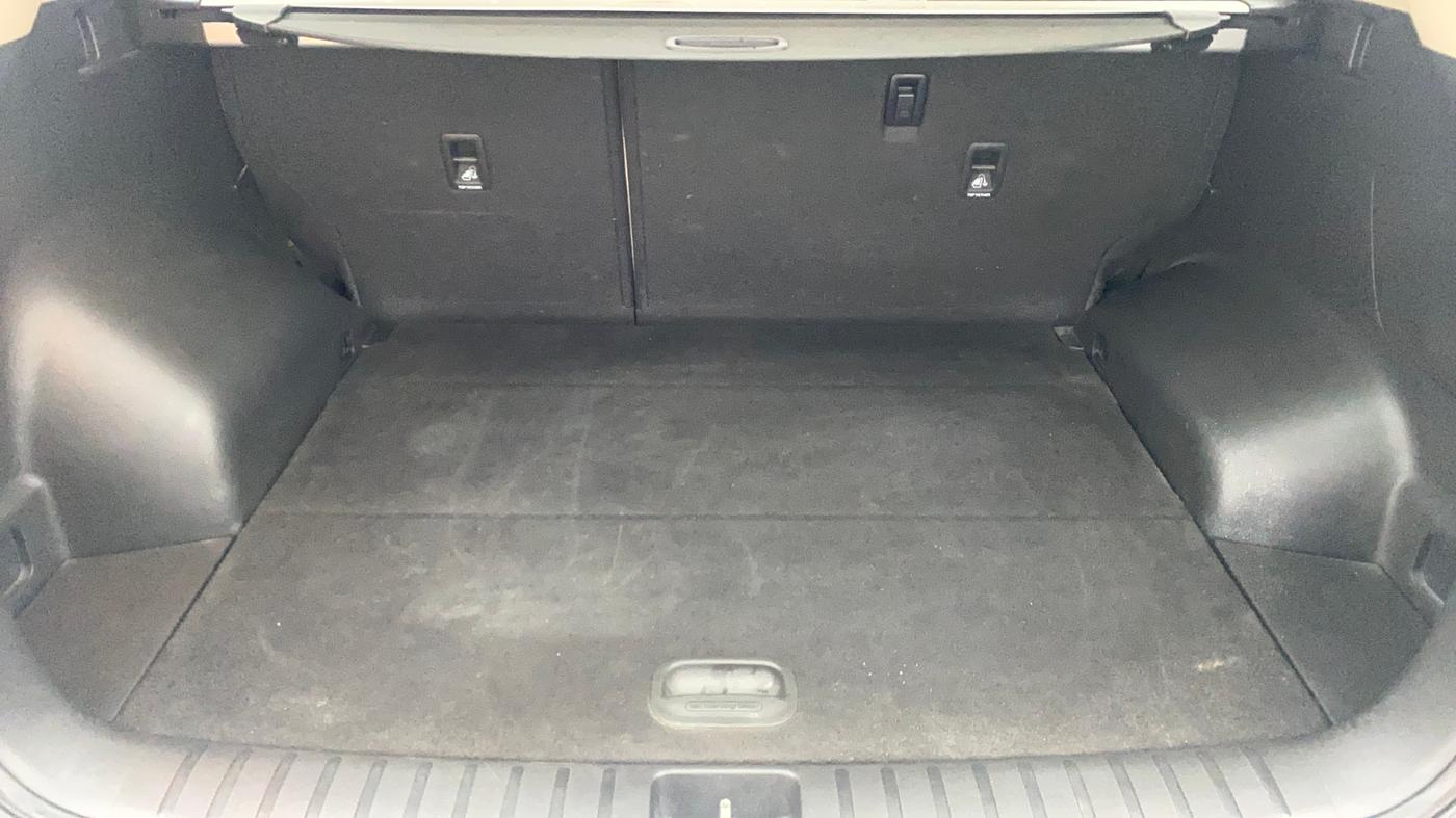 2017 Hyundai Tucson GLS 2WD AT PETROL, Petrol, Automatic, 48,293 km, Boot Inside