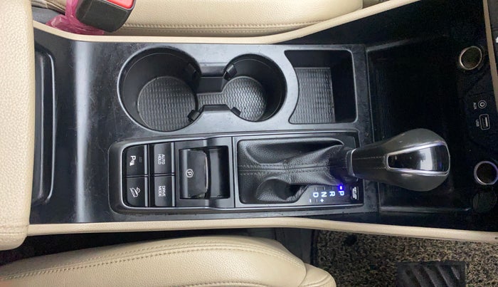 2017 Hyundai Tucson GLS 2WD AT PETROL, Petrol, Automatic, 48,293 km, Gear Lever