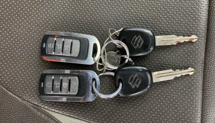 2014 Maruti Alto 800 LXI, Petrol, Manual, 1,03,856 km, Key Close Up