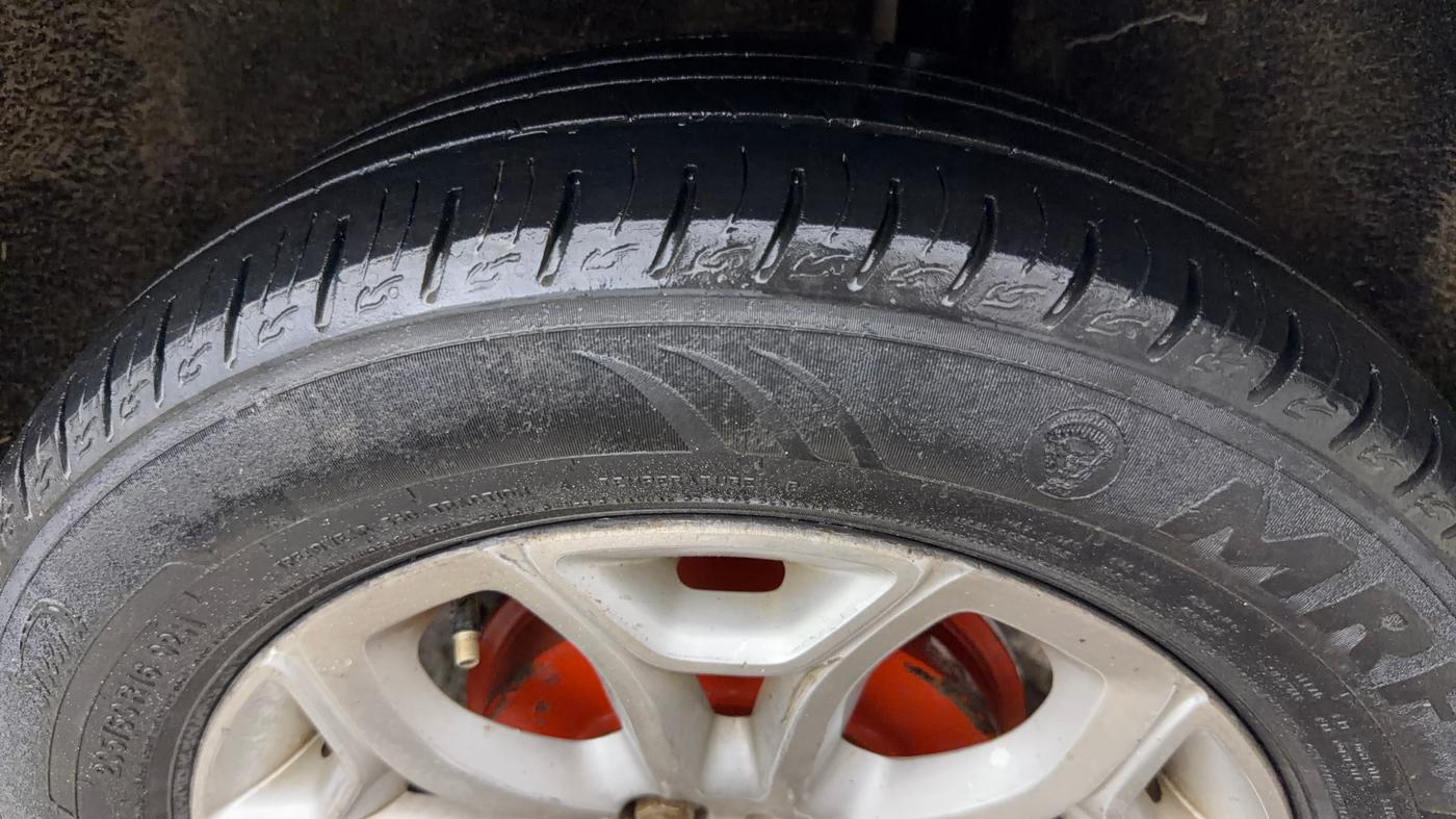 2016 Ford Ecosport TREND 1.5L PETROL, CNG, Manual, 74,329 km, Left Rear Tyre Tread