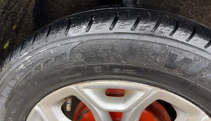 2016 Ford Ecosport TREND 1.5L PETROL, CNG, Manual, 74,329 km, Right Rear Tyre Tread