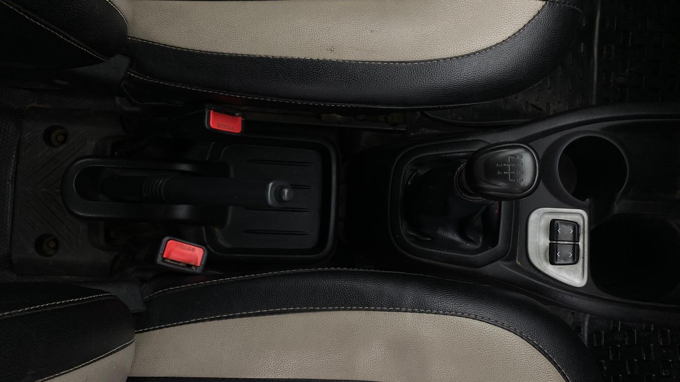 2017 Datsun Redi Go T(O) 0.8L LIMITED EDITION, Petrol, Manual, 1,09,561 km, Gear Lever