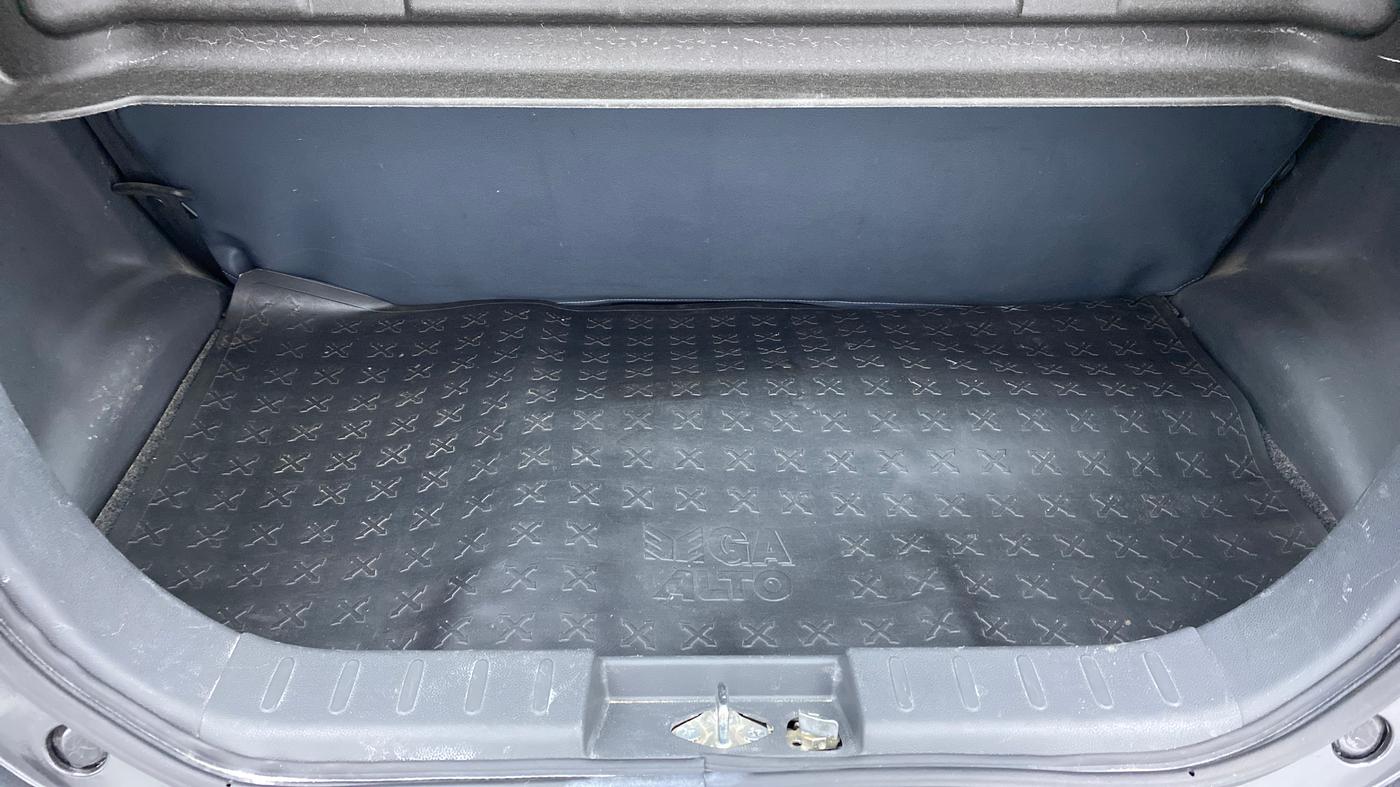 2015 Maruti Alto K10 VXI P, Petrol, Manual, 13,610 km, Boot Inside View