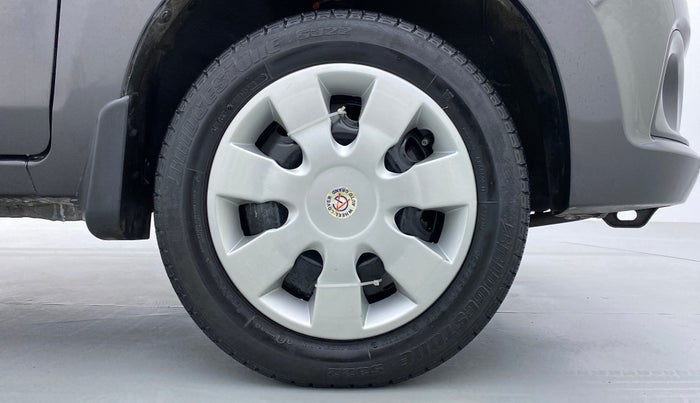 2015 Maruti Alto K10 VXI P, Petrol, Manual, 13,610 km, Right Front Wheel