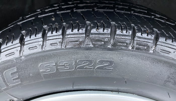 2015 Maruti Alto K10 VXI P, Petrol, Manual, 13,610 km, Right Front Tyre Tread