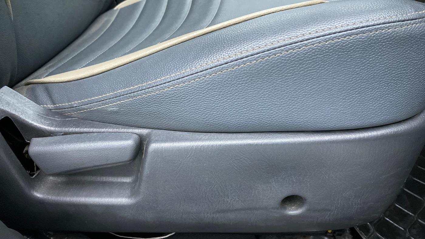 2015 Maruti Alto K10 VXI P, Petrol, Manual, 13,610 km, Driver Side Adjustment Panel