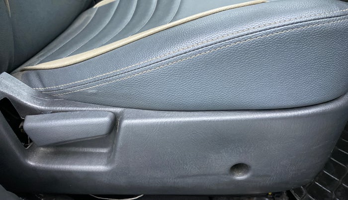 2015 Maruti Alto K10 VXI P, Petrol, Manual, 13,610 km, Driver Side Adjustment Panel
