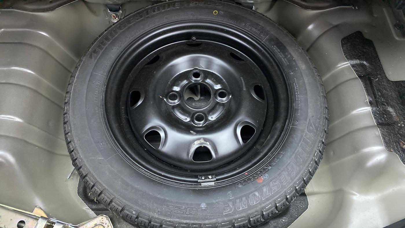 2015 Maruti Alto K10 VXI P, Petrol, Manual, 13,610 km, Spare Tyre