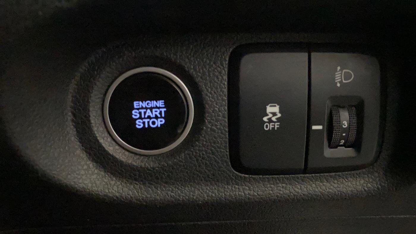 2022 Hyundai ALCAZAR PLATINUM(O) 7STR 2.0 AT, Petrol, Automatic, 31,942 km, Keyless Start/ Stop Button