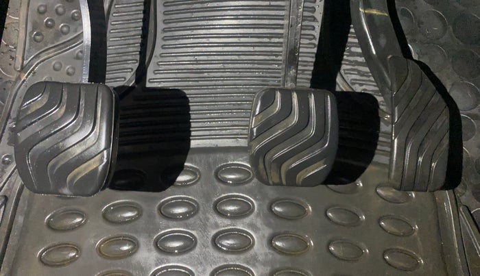 2021 Renault TRIBER RXZ, Petrol, Manual, 26,625 km, Pedals