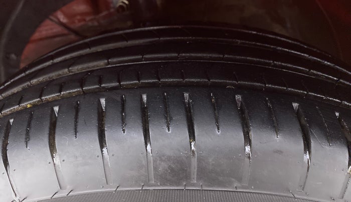 2022 Maruti Swift ZXI+ DUAL TONE , Petrol, Manual, 13,143 km, Left Front Tyre Tread