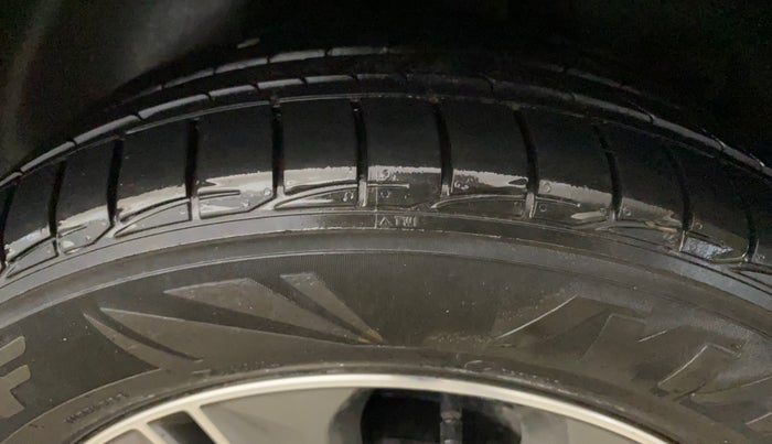 2018 Hyundai Creta SX PLUS AT 1.6 PETROL, Petrol, Automatic, 77,814 km, Left Rear Tyre Tread