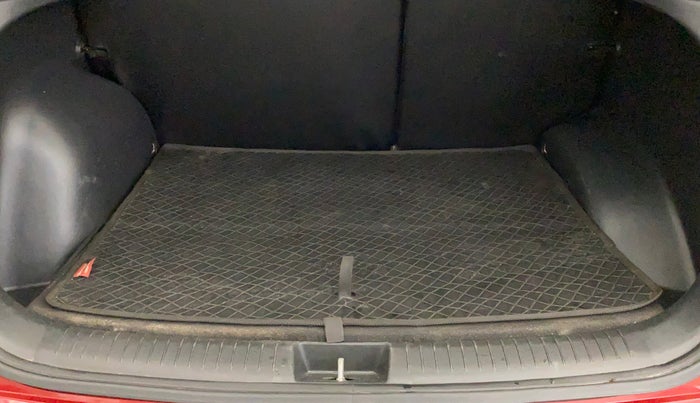 2018 Hyundai Creta SX PLUS AT 1.6 PETROL, Petrol, Automatic, 77,814 km, Boot Inside