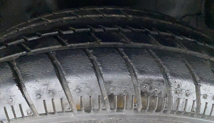 2016 Maruti Celerio ZXI AMT, Petrol, Automatic, 41,191 km, Left Front Tyre Tread