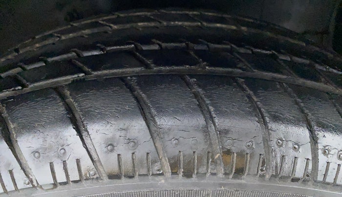 2016 Maruti Celerio ZXI AMT, Petrol, Automatic, 41,191 km, Right Rear Tyre Tread
